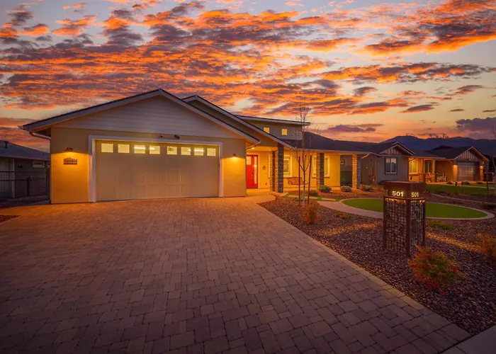 Kindra Heights - A Modern Valley Wine Retreat Holiday home