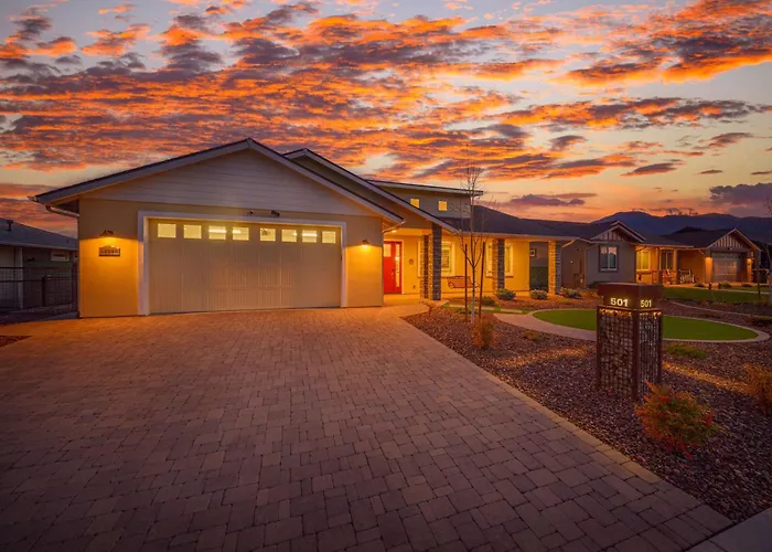 Holiday home Kindra Heights - A Modern Valley Wine Retreat Cottonwood
