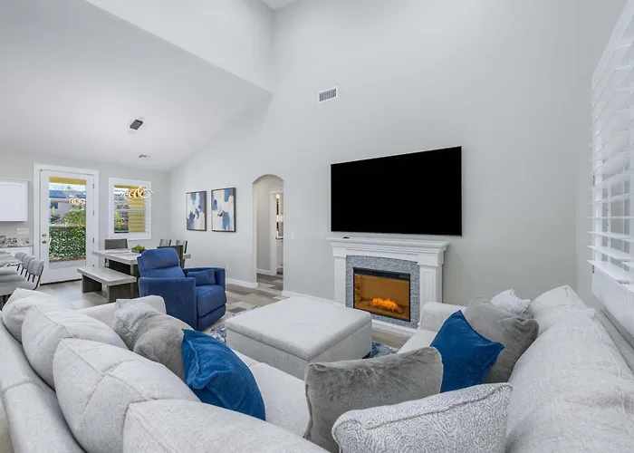 Holiday home Kindra Heights - A Modern Valley Wine Retreat