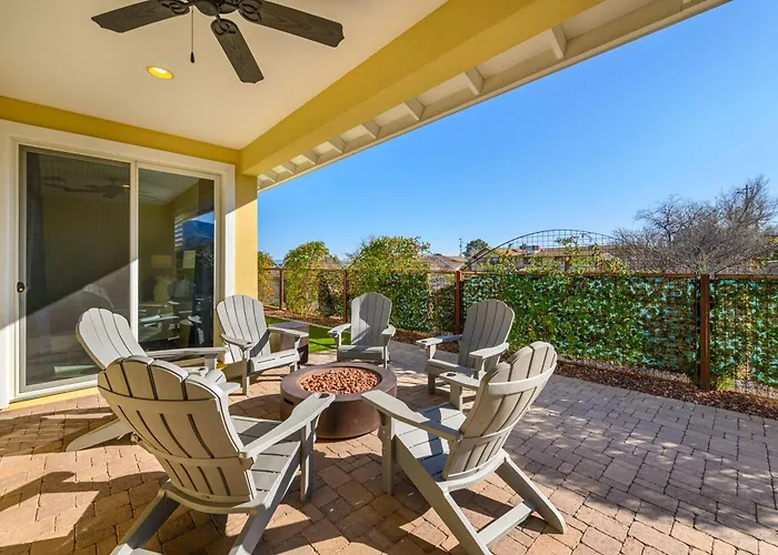 Kindra Heights - A Modern Valley Wine Retreat * Cottonwood